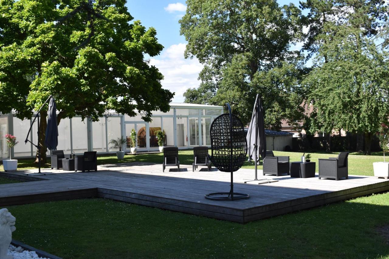 Logis Manoir De Fourcy Hotel